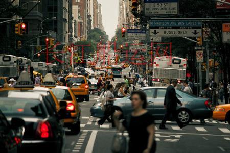 城市复杂的交通环境，对无人驾驶汽车是一个挑战
