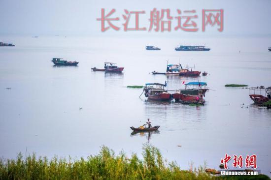 资料图：长江江面。 傅建斌 摄