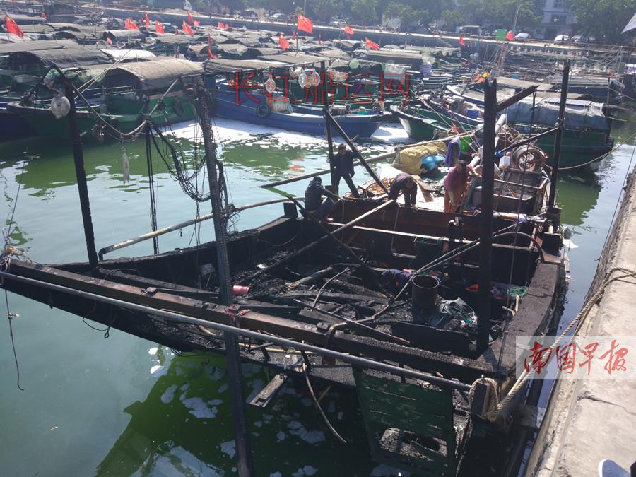 北海：侨港镇一渔船爆炸起火 船主妻子与孙女遇难