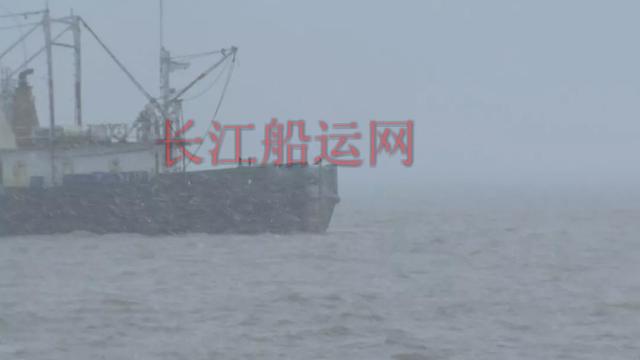 生死营救！大雪夜启东连兴港油船受损沉没 6名船员命悬一线