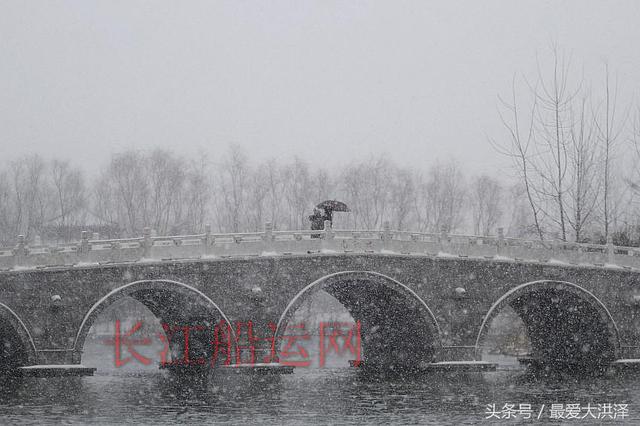 洪泽：千年古堰再飞雪 宛如童话世界