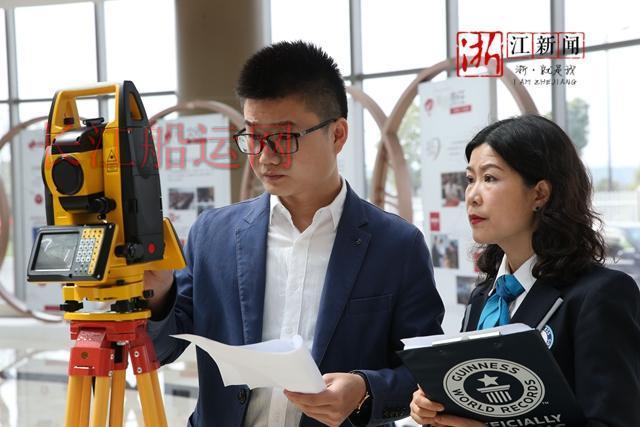 拿下吉尼斯世界纪录！这艘木船镶嵌了200多万颗珍珠