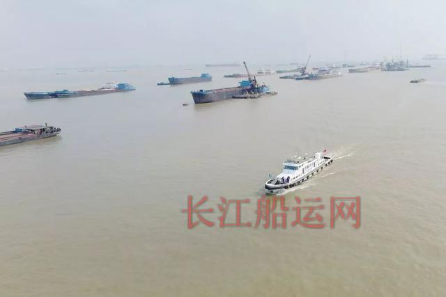 一条心 一盘棋｜长江江苏段过驳作业弃水上岸