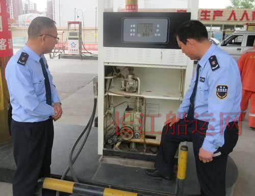 私营油价比国营低，反遭司机嫌弃，老板：那是因为你们不知道内行